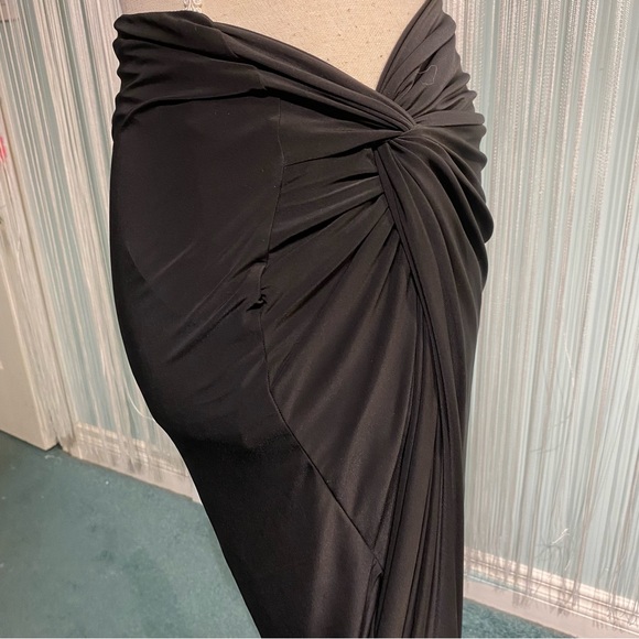 Pretty Little Thing Black Slinky Front Slit Maxi Skirt NWT Size 6 - Picture 7 of 17